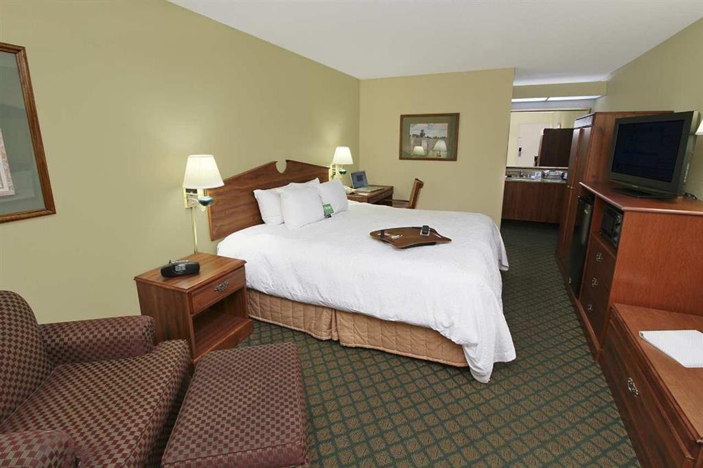 Motel 6 Fayetteville - I-95 Bilik gambar